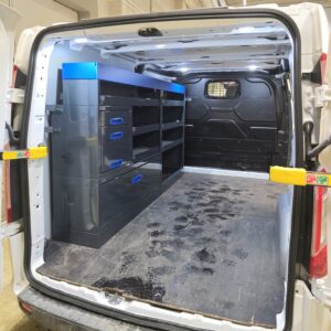 230 CM HYLLYKKÖ LAATIKOSTO AVOHYLLYILLÄ CUSTOM, korkeus 123 cm