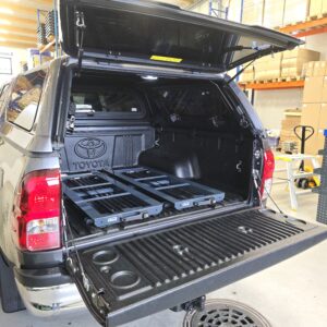 toyota hilux liukutasot lavalle