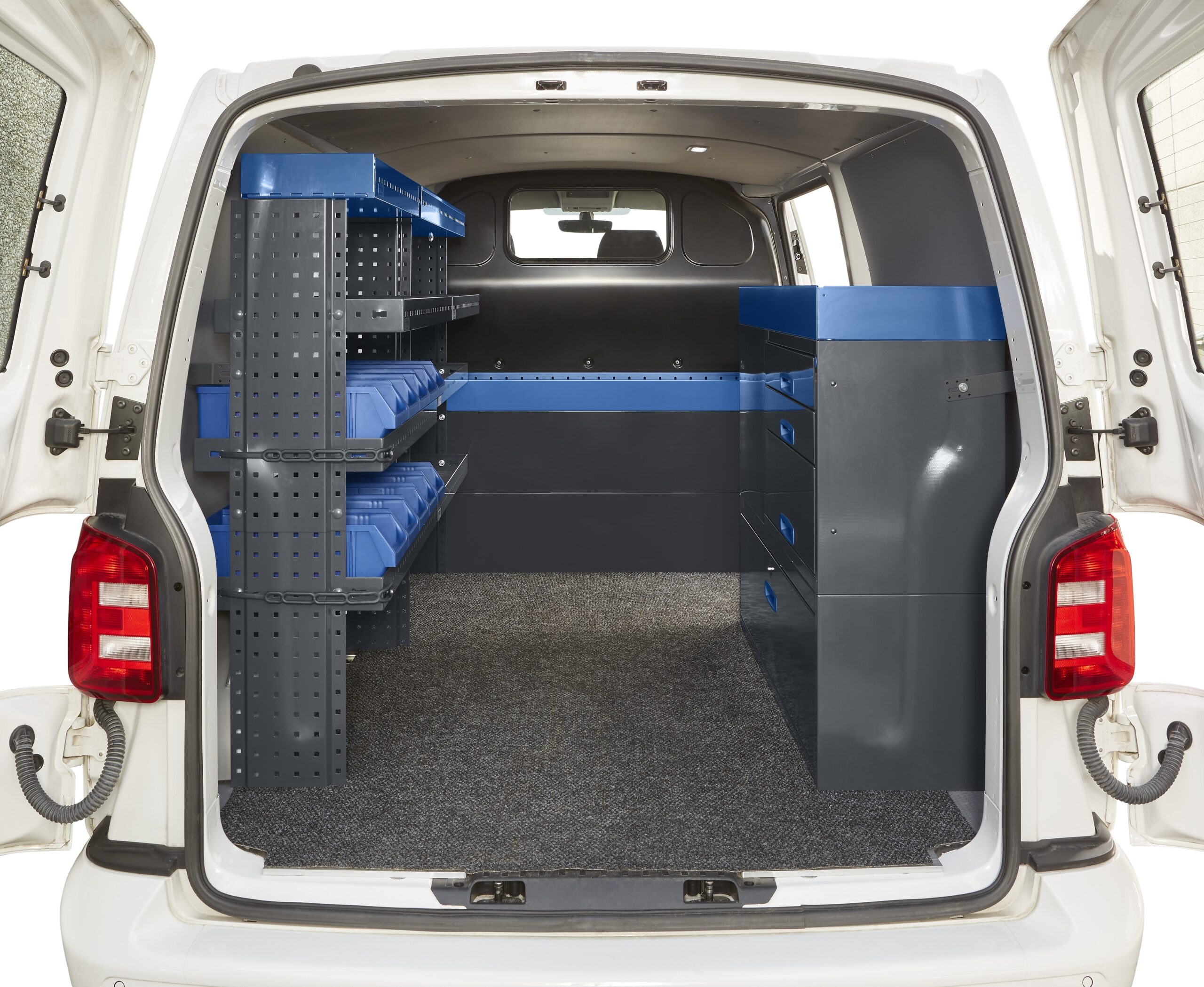 Volkswagen Transporter hyllyt pakettiautoon