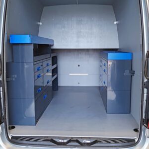 M-B sprinter retkeilyauto-hyllyt3