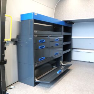 Man TGE pakettiauton hyllyt