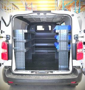 Toyota Proace lyhyt hyllyt